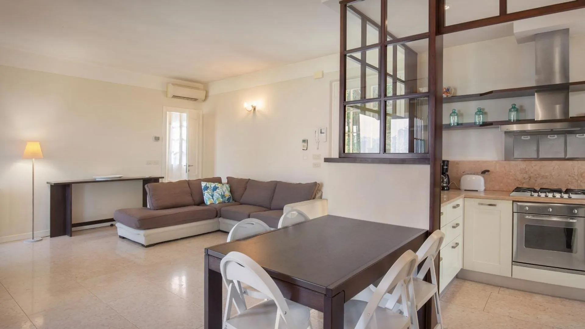Villa Ilaria With Private Pool And Lake View Torri Del Benaco Italy